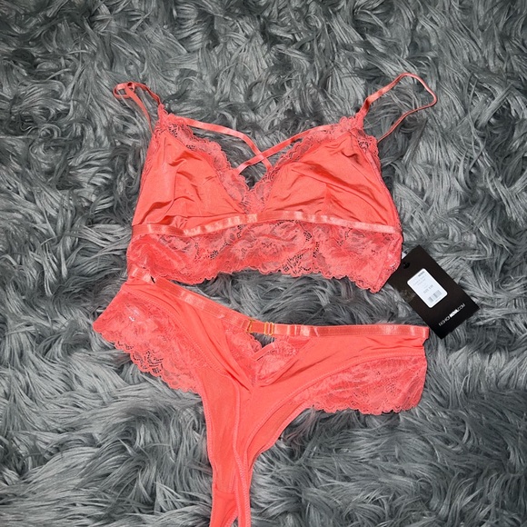 2 piece set fashion nova - Picture 2 of 3